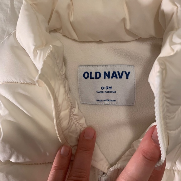PACK OF 2 ITEMS Old Navy White Puffer Vest & Navy Blue Winter Onesie | 0-3M - Picture 5 of 11